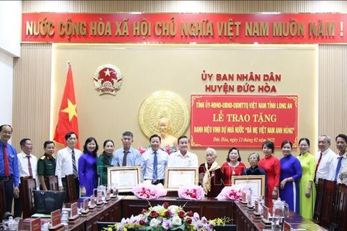 Phong tặng, truy tặng danh hiệu vinh dự Nhà nước 'Bà mẹ Việt Nam Anh hùng'