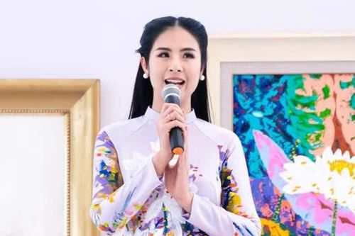 Ngọc Hân dành nhiều tâm huyết cho triển lãm áo dài tại Dubai