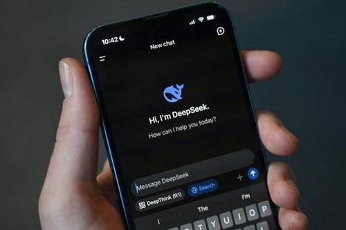 Người dùng iPhone được khuyến cáo gỡ bỏ ứng dụng DeepSeek