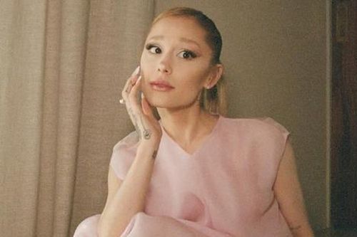 Ariana Grande duy trì nhan sắc trẻ trung ra sao khi 'cai nghiện botox'?