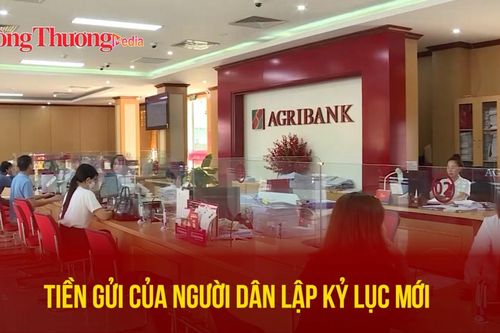 Tiền gửi của người dân lập kỷ lục mới