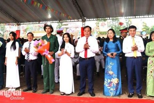 Trang trọng lễ giao nhận quân năm 2025 tại đơn vị điểm của Đồng Nai