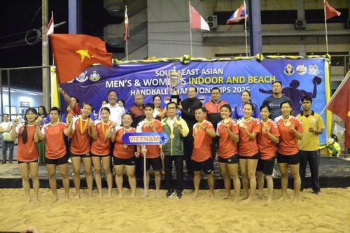 Bóng ném bãi biển nữ Việt Nam giành huy chương vàng giải Đông Nam Á