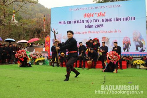 Đặc sắc múa võ cổ truyền trong trình diễn sư tử mèo dân tộc Tày, Nùng Lạng Sơn