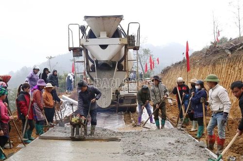 Bắc Hà phát động phong trào thi đua 'Chung sức xây dựng nông thôn mới'' và thực hiện Nghị quyết 10