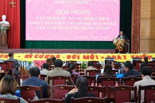 Di Linh: Tập huấn sử dụng phần mềm theo dõi tiến trình Đại hội Đảng bộ các cấp