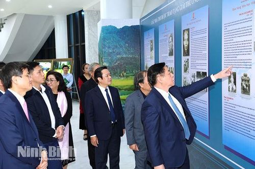 Một số hình ảnh về Ngày thơ Việt Nam năm 2025 được tổ chức tại Ninh Bình