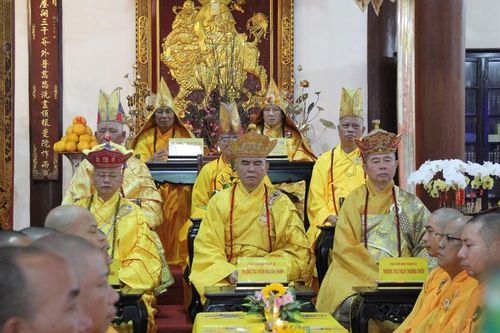 Huế: Pháp hội Dược Sư cầu nguyện tiêu tai diên thọ tại tổ đình Từ Đàm