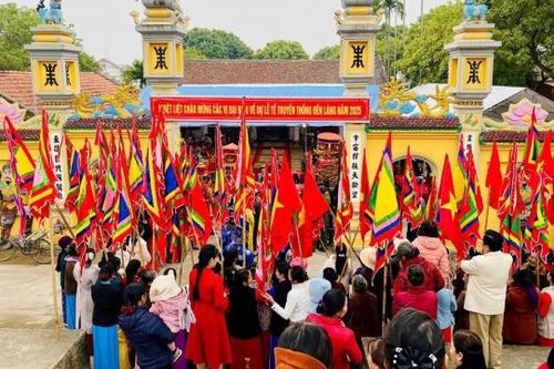 Phú Thọ: Trang nghiêm lễ hội truyền thống đền làng Hữu Bổ hạ