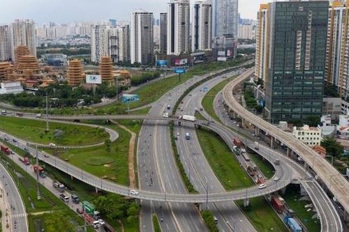 Giải pháp nào giúp TP. Hồ Chí Minh tăng trưởng 2 con số trong năm 2025