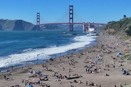 Hơn 200.000 người Đan Mạch ủng hộ việc gây quỹ mua lại bang California