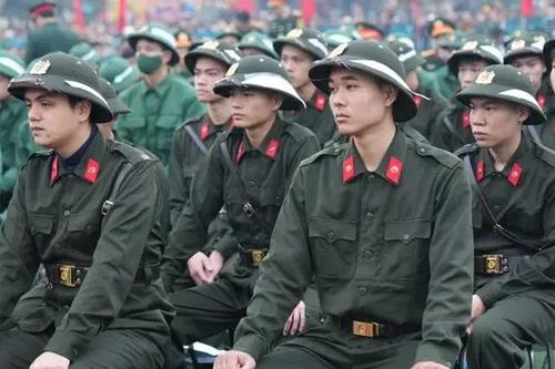 50/189 thanh niên Quốc Oai nhập ngũ có trình độ CĐ, ĐH