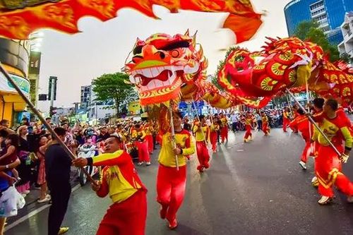 Tết Nguyên tiêu rực rỡ sắc màu