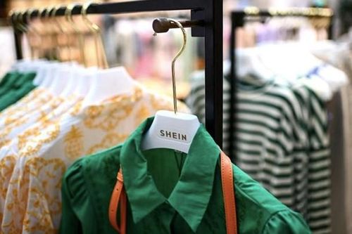 Hãng thời trang nhanh Shein đề nghị một số nhà cung cấp Trung Quốc mở cơ sở sản xuất ở Việt Nam