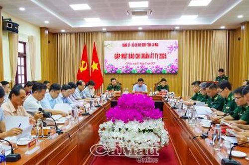 Tiếp tục đẩy mạnh tuyên truyền công tác biên phòng và biển đảo
