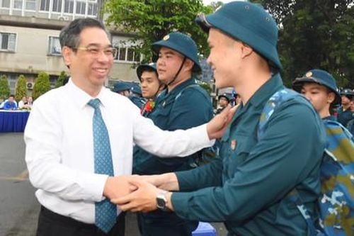 Đồng chí Nguyễn Phước Lộc dự lễ giao nhận quân năm 2025 tại Quận 10