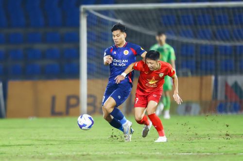Đội bóng bất bại ở V.League nguy cơ bị cấm thi đấu sân nhà