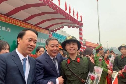 Gần 80 tân binh quận Bắc Từ Liêm quyết tâm phát huy truyền thống cách mạng của quê hương anh hùng