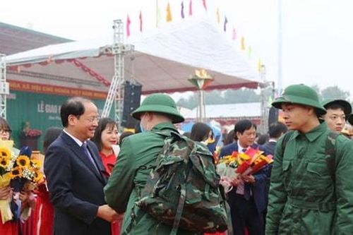 143 thanh niên huyện Đan Phượng phấn khởi nhập ngũ