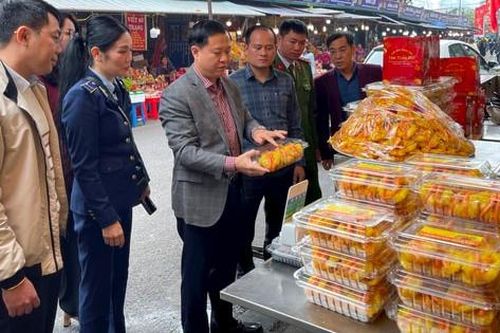 Kiểm tra an toàn thực phẩm tại phủ Tây Hồ