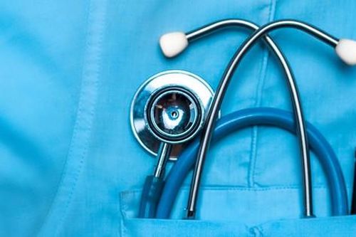 Bác sĩ Đức bị nghi sát hại 10 bệnh nhân, đốt căn hộ che giấu tội ác
