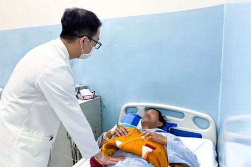 Cứu sống người đàn ông mắc bệnh rất hiếm gặp, đe dọa hoại tử ruột