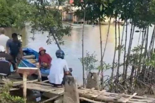 Xuồng máy đâm nhau trên sông, bé 3 tuổi ở Cà Mau mất tích