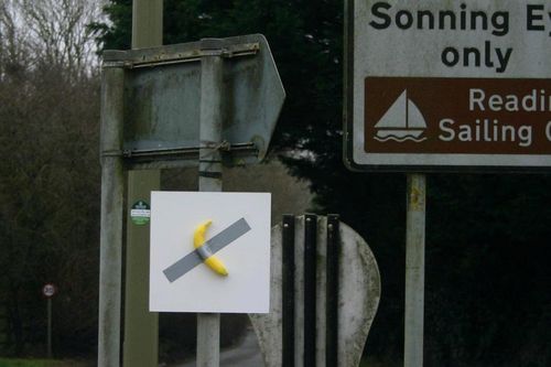 'Kiệt tác' chuối dán tường ở Sonning gây sốt