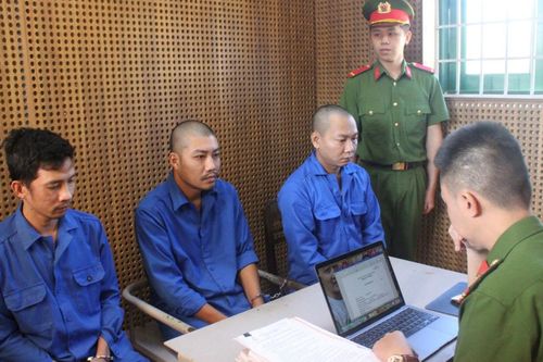 Bóc gỡ nhiều đường dây mua bán trái phép hóa đơn giá trị gia tăng