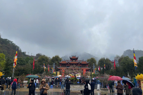 Ngăn chặn mê tín dị đoan trong lễ hội đầu xuân