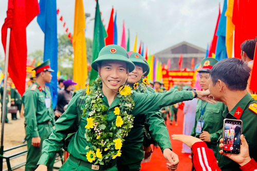 Tổ quốc gọi chúng tôi lên đường