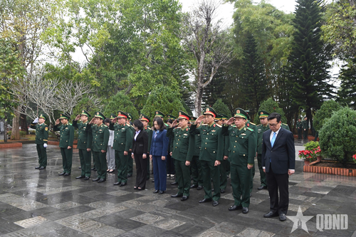 Thượng tướng Hoàng Xuân Chiến dâng hương, tưởng nhớ, tri ân các Anh hùng liệt sĩ tại Khu di tích lịch sử Quốc gia Pò Hèn
