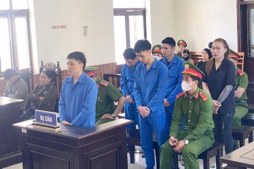 Xét xử nhóm đối tượng nổ súng tấn công người thi hành công vụ