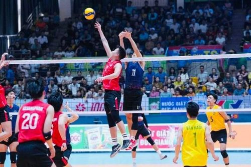 Mừng và tiếc cho bóng chuyền