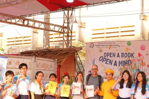 Trường ĐH Kiên Giang lan tỏa văn hóa đọc trong cộng đồng