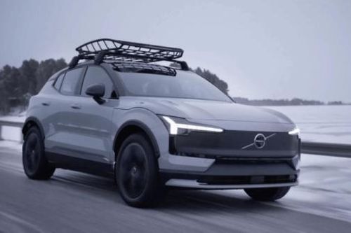 Volvo trình làng phiên bản SUV điện - EX30 Cross Country