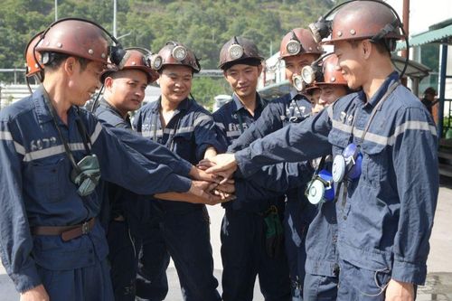 Tháng Giêng, nhưng tinh thần lao động phải là 'chung'!
