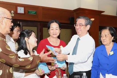 Chung sức thực hiện các cơ chế của Trung ương để TPHCM phát triển đột phá