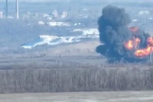 Video quân đội Ukraine bắn hạ máy bay Su-25, tập kích trực thăng Mi-8 của Nga