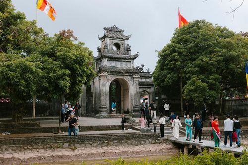 Ngôi chùa cổ cách Hà Nội 60km, sở hữu nhiều 'báu vật' hút khách du xuân