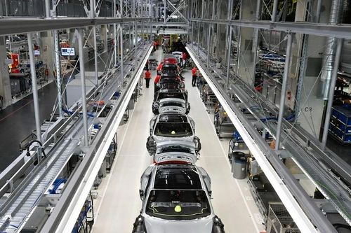 Porsche giảm 1.900 việc làm do doanh số giảm và chuyển đổi sang xe điện gặp khó