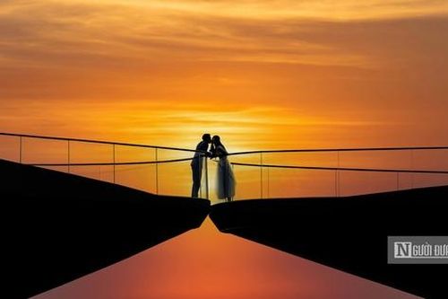 Vẻ đẹp lãng mạn đến 'tan chảy' của Cầu Hôn ở Phú Quốc trong ngày Valentine