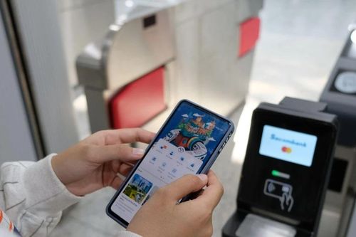 Hệ thống bán vé metro số 1 chấp nhận thêm thẻ NAPAS