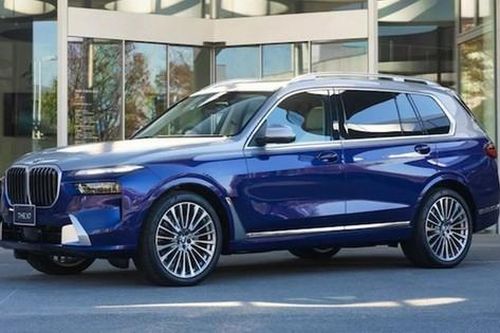 Chiêm ngưỡng xế sang BMW X7 dát vàng