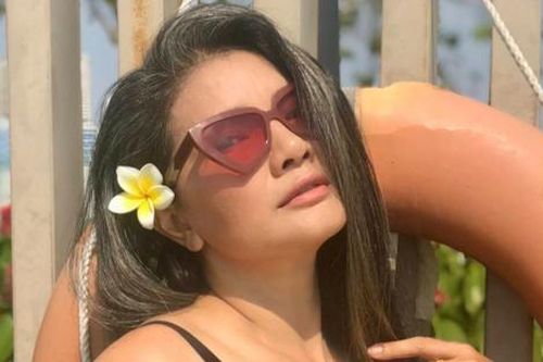 Sắc vóc gợi cảm của 'nữ hoàng cảnh nóng' Kiều Trinh ở tuổi U50