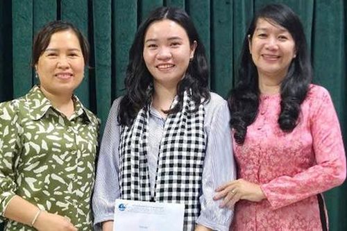 Cần Thơ: Phó Chủ tịch Hội LHPN phường lên đường nhập ngũ