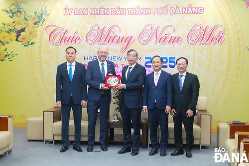 Thụy Sĩ sẵn sàng hợp tác với Đà Nẵng trong lĩnh vực tài chính, công nghiệp công nghệ cao