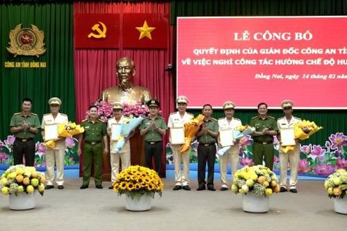 13 lãnh đạo cấp phòng, cấp huyện Công an Đồng Nai tình nguyện xin nghỉ công tác trước tuổi