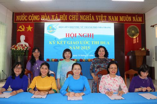Hội Liên hiệp Phụ nữ TP. Nha Trang tổ chức ký kết giao ước thi đua năm 2025