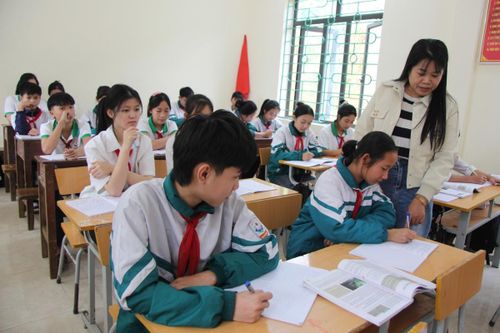 Người giáo viên tâm huyết, trách nhiệm với nghề